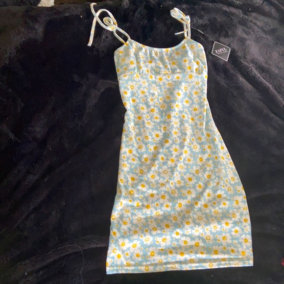 Zaful Dresses & Skirts - Daisy dress blue